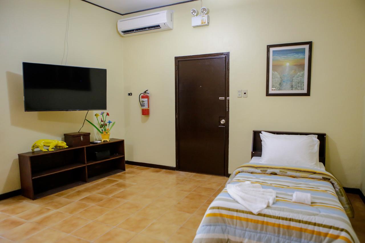 Victoria'S Haven Bed and Breakfast Dumaguete City Exterior foto