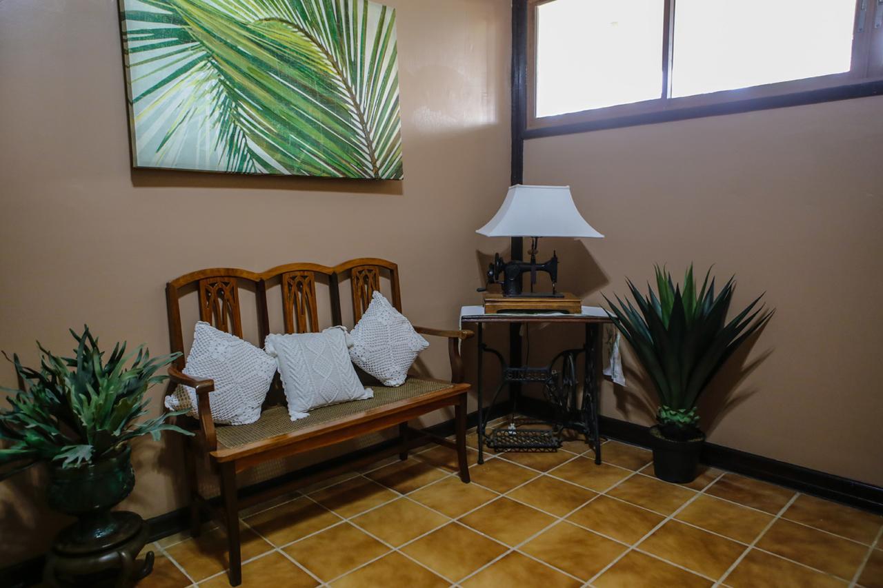 Victoria'S Haven Bed and Breakfast Dumaguete City Exterior foto