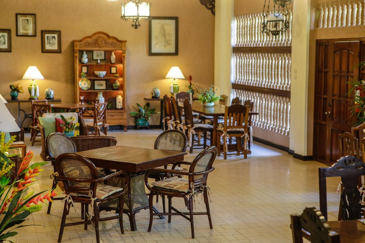 Victoria'S Haven Bed and Breakfast Dumaguete City Exterior foto