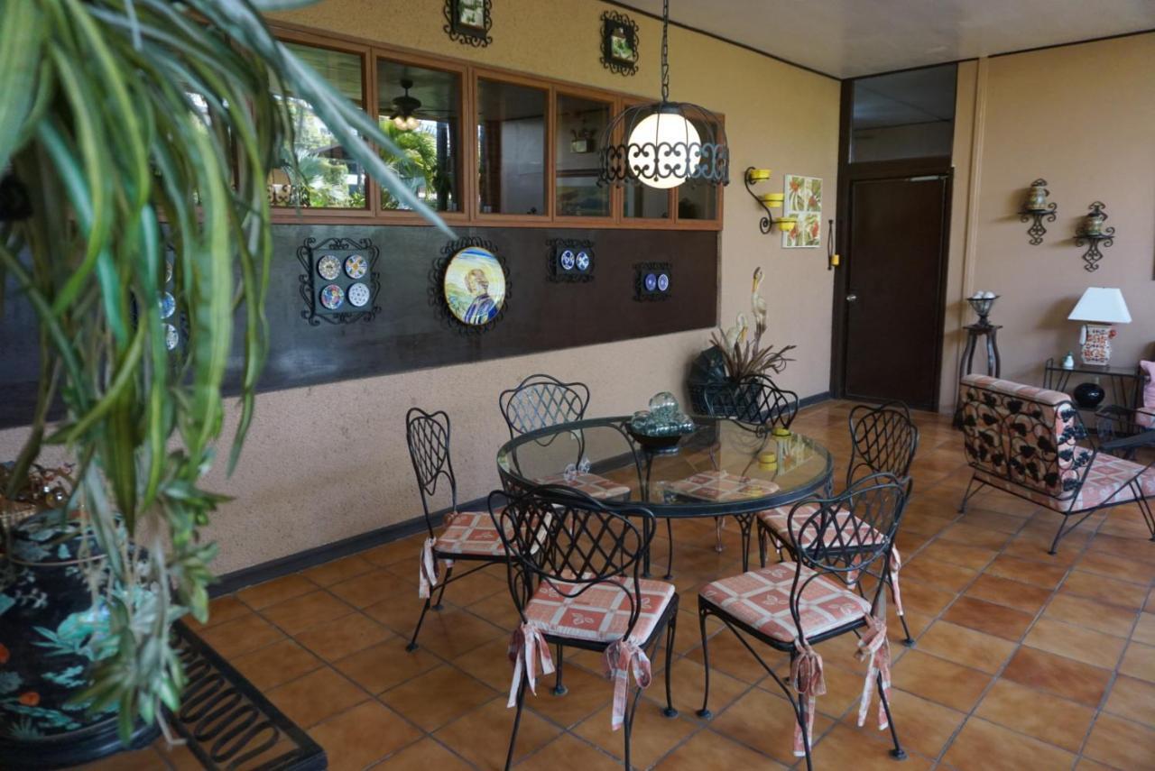Victoria'S Haven Bed and Breakfast Dumaguete City Exterior foto