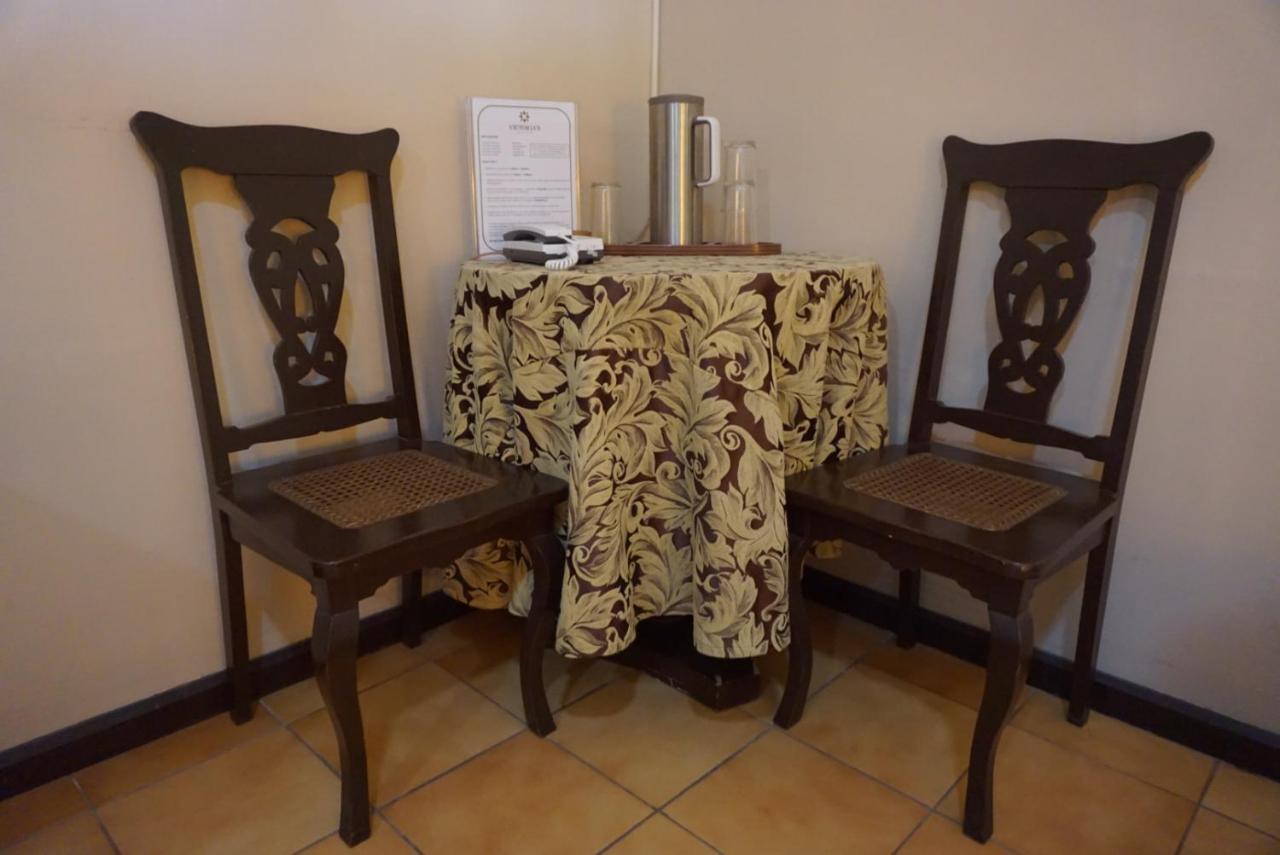 Victoria'S Haven Bed and Breakfast Dumaguete City Exterior foto